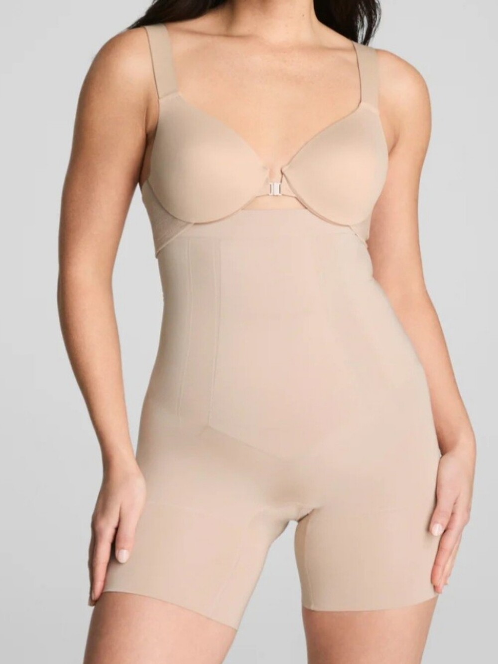 SPANXsculpt® OnCore
High-Waisted Mid-Thigh Short